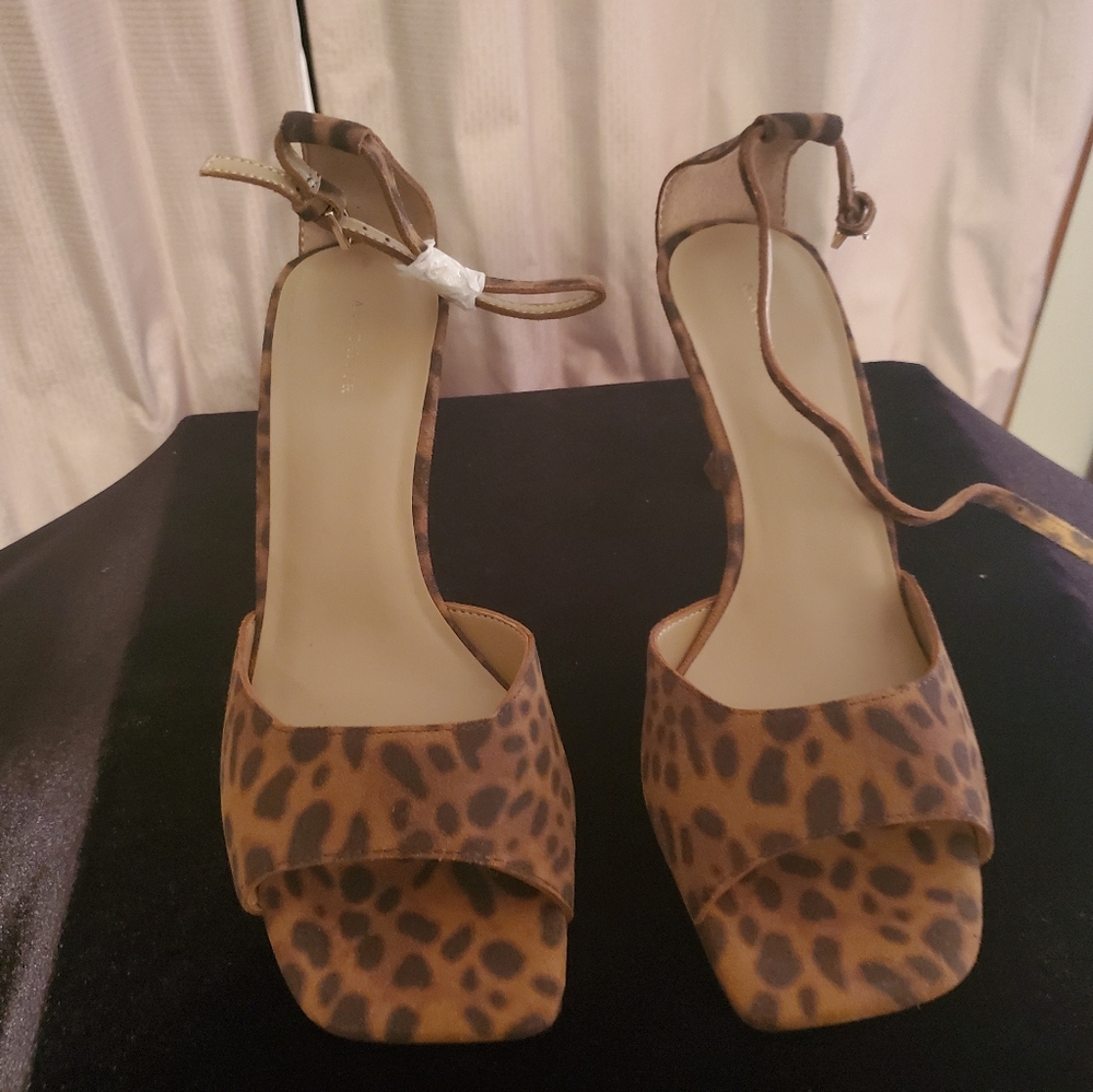 Ann Taylor Suede Leopard print sandals